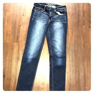 American Eagle dark wash skinny jeans